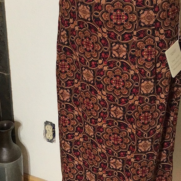 Christopher and Banks midi skirt - Picture 2 of 5